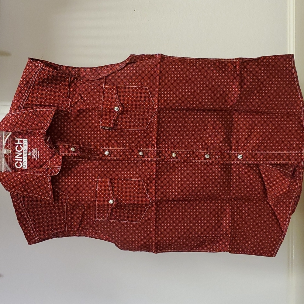 DONATION - Cinch | Sleeveless Button-Down | Large - Picture 1 of 3
